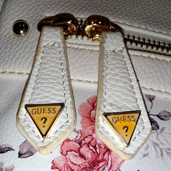 GUESS Floral Print Laptop, EUC - Picture 7 of 12